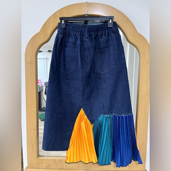 Asymmetrical Denim Skirt with Vibrant Pleats - Picture 2 of 2
